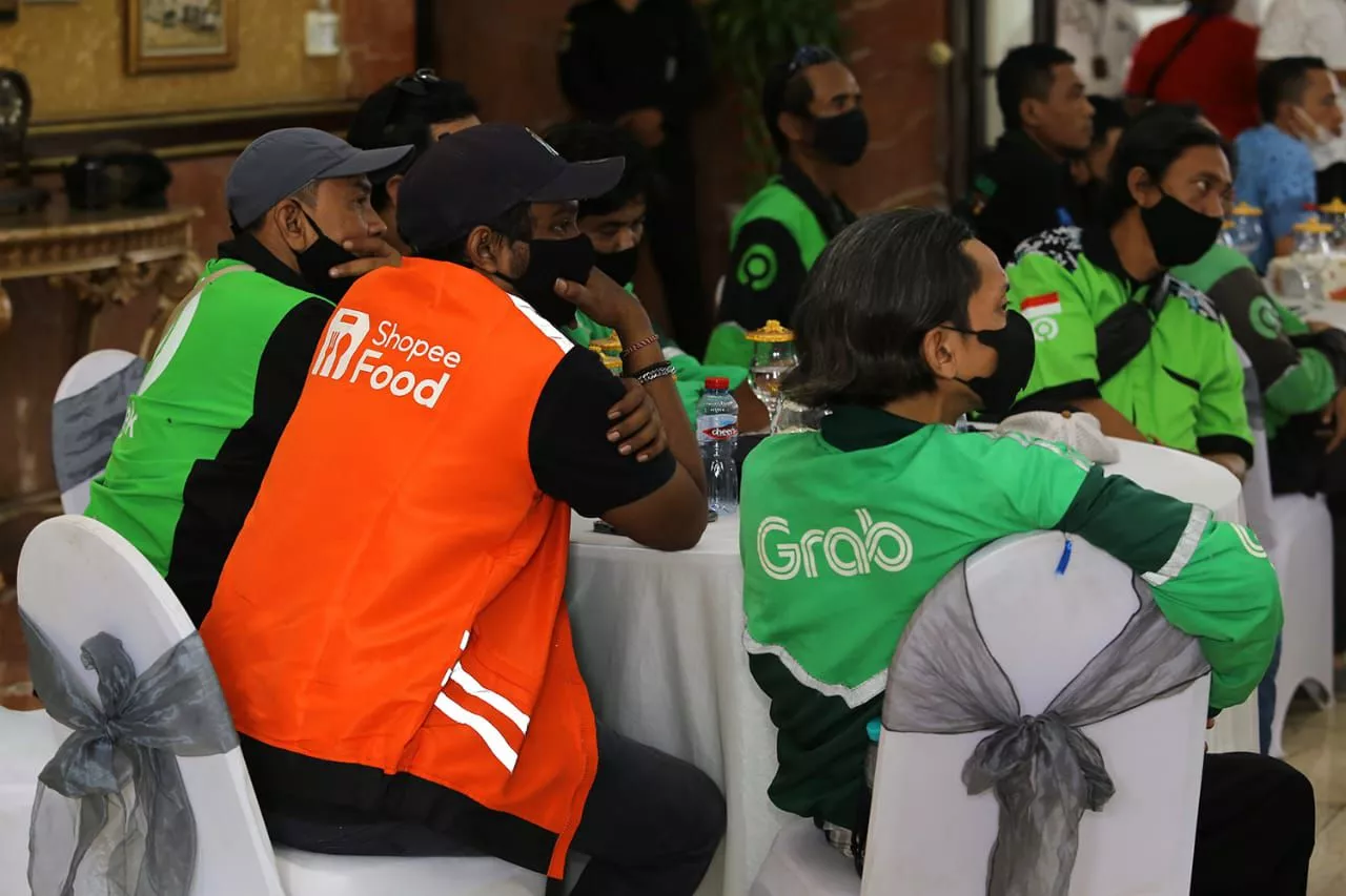 22 Ribu Driver Ojek Online Surabaya Dapat Bantuan Langsung Tunai BBM