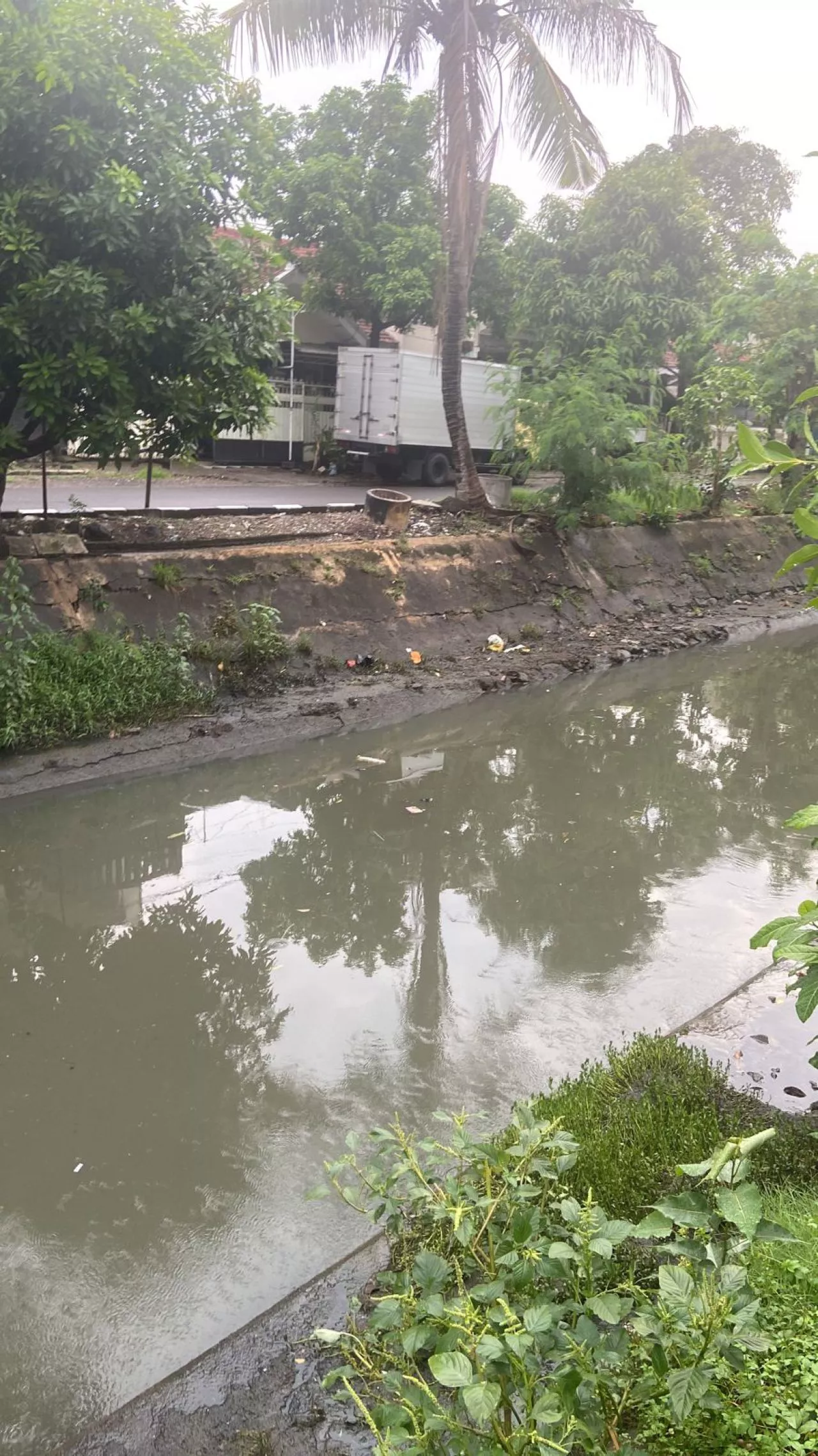Asik Bermain di Sungai, Bocah 12 Tahun di Surabaya Tewas Tenggelam