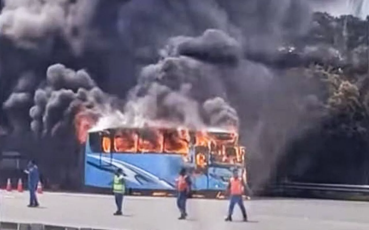 Ralat: Penumpang Bus yang Terbakar di Tol Bukan Mahasiswa Unibraw Malang