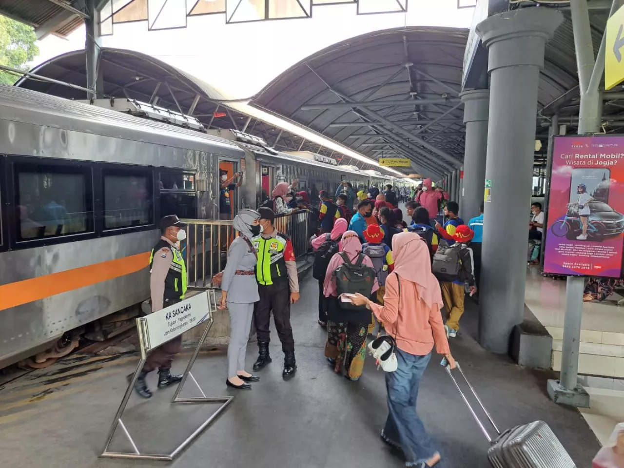 Info! Tiket Kereta Api Libur Natal dan Tahun Baru Sudah Bisa Dipesan Sekarang