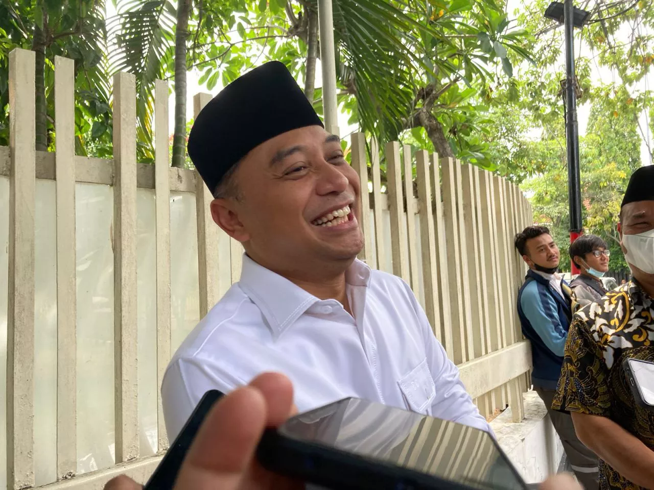 Ini Tanggapan Eri Cahyadi Soal Isu Penyandingan dengan Khofifah di Pilgub 2024