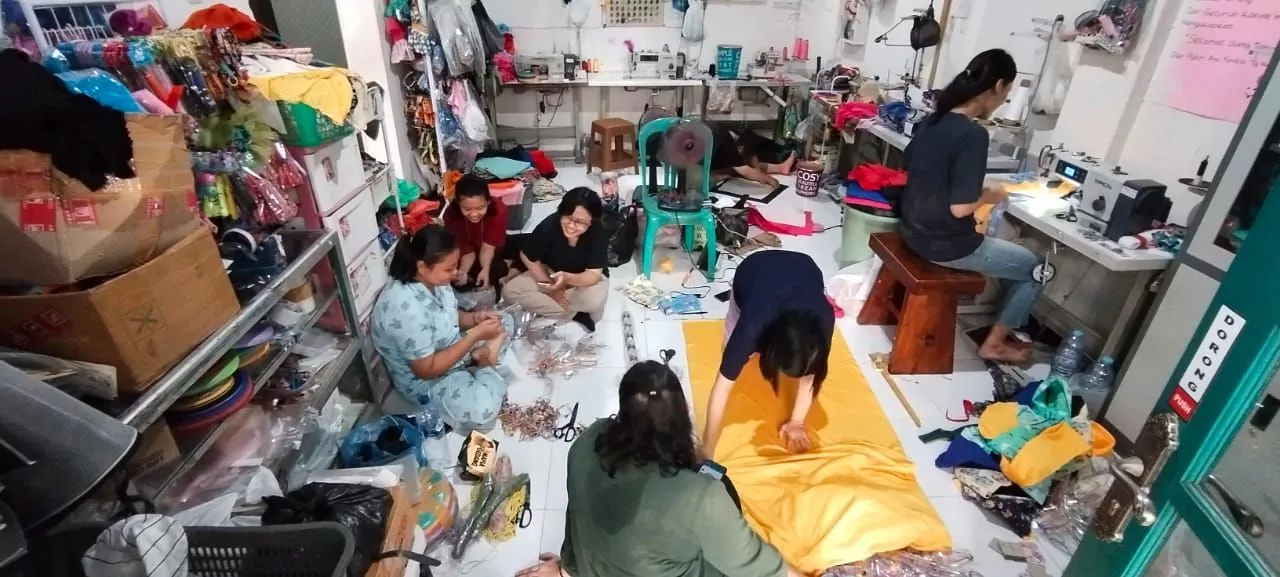 Galang Kekuatan Warga Produsen Baju Kucing Surabaya Hadapi Gempuran Produk Impor