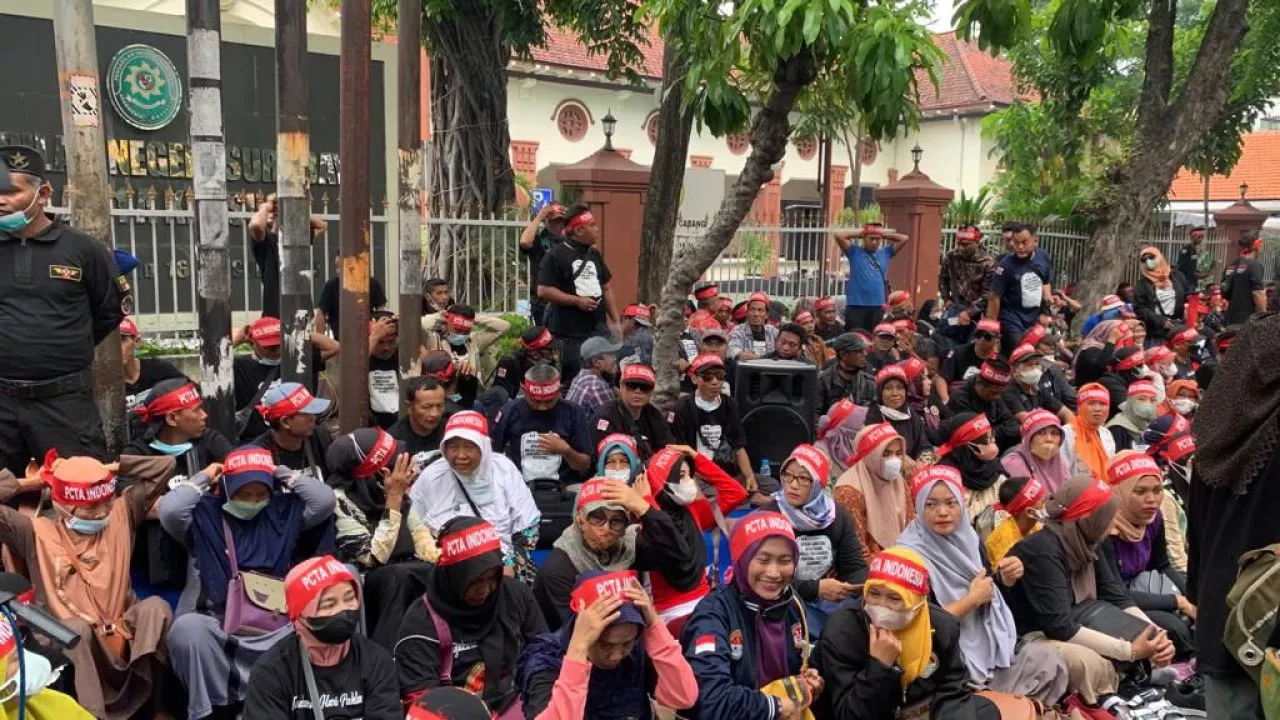 Dukung Mas Bechi, Ribuan Massa Datangi PN Surabaya Jelang Sidang Putusan