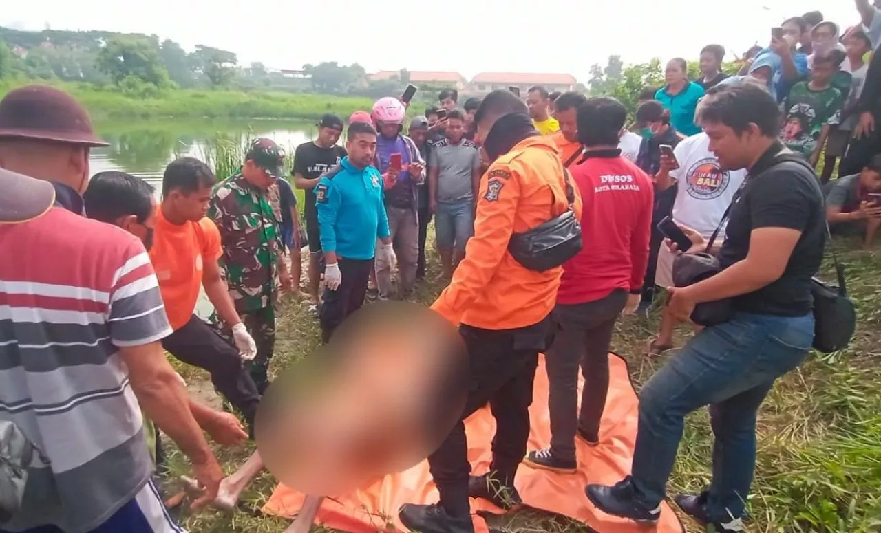 Sesosok Mayat Ditemukan Mengapung di Waduk Lidah Kulon Surabaya