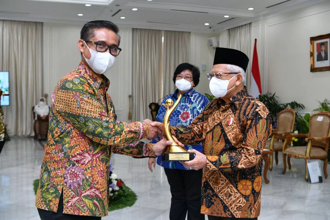 Sukses Kelola Lingkungan & Pemberdayaan Masyarakat, PLN NP Diganjar Proper Emas