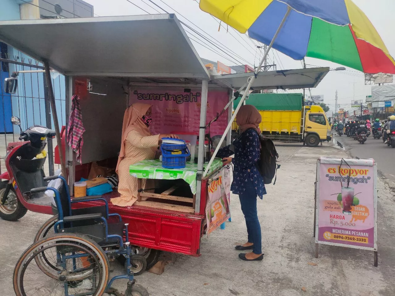 Gunakan Motor Roda Tiga dari Kemensos, Usaha Wanita Disabilitas ini Makin Meluas