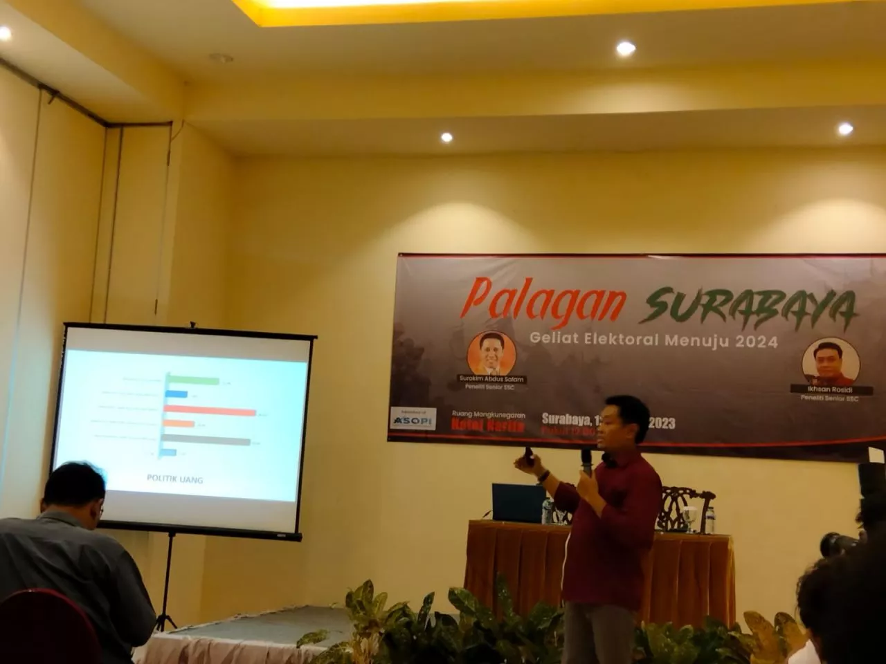 Survei SSC: Elektabilitas Risma Jauh Ungguli Khofifah di Jawa Timur
