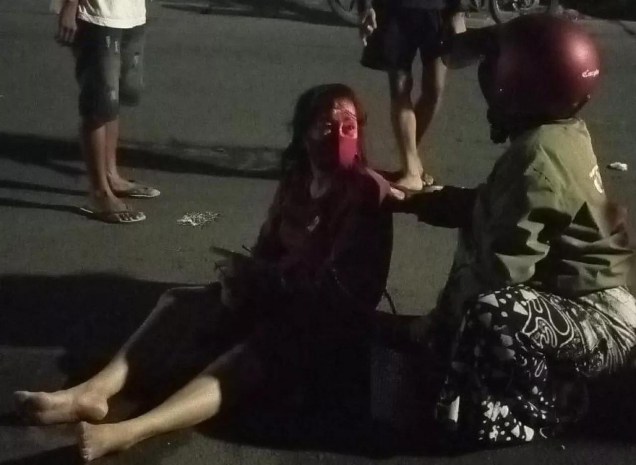 Diduga Korban Jambret, Wanita Paruh Baya Ditemukan Tergeletak di Jalan