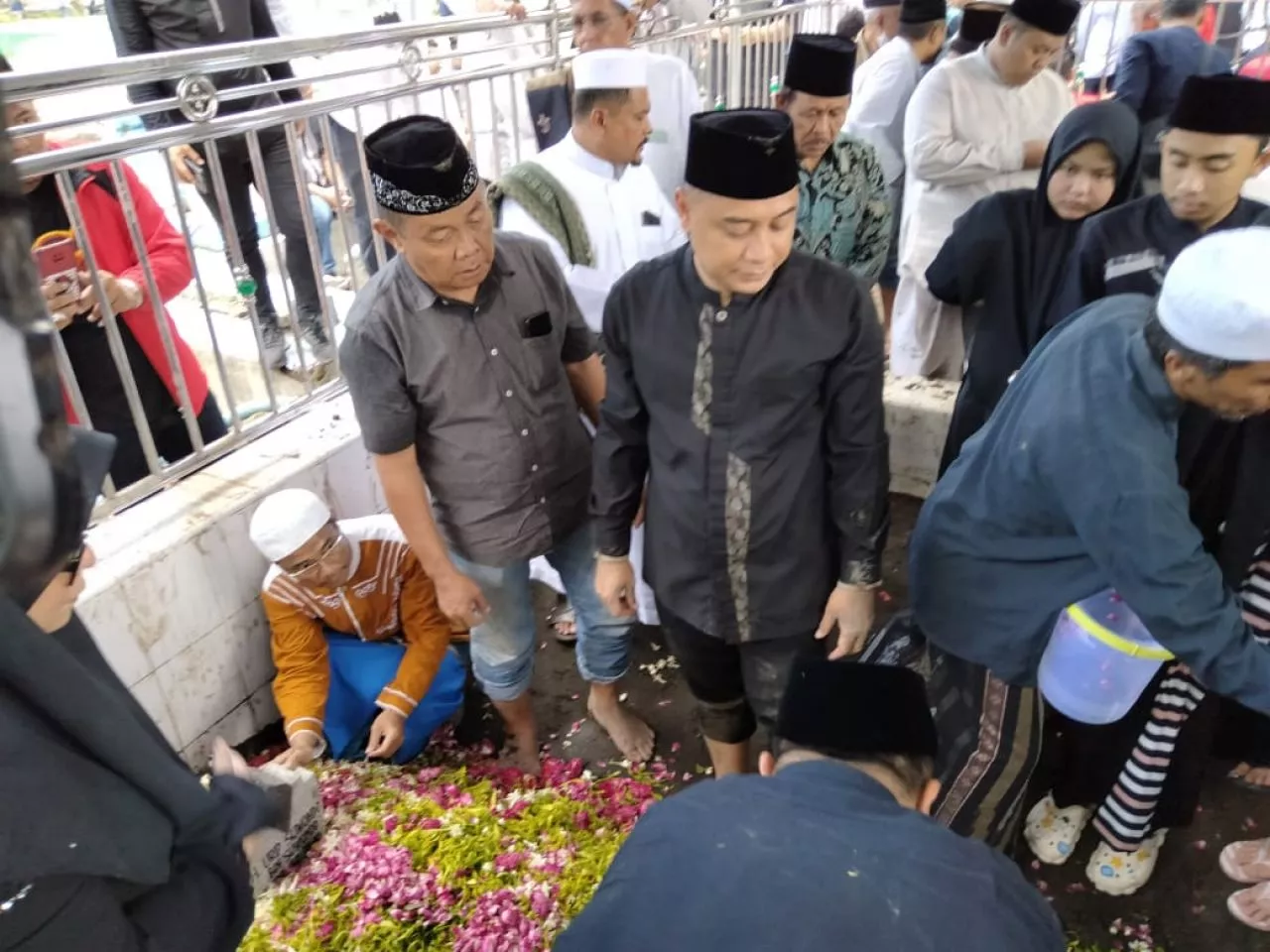 Ayahanda Wali Kota Surabaya Tutup Usia