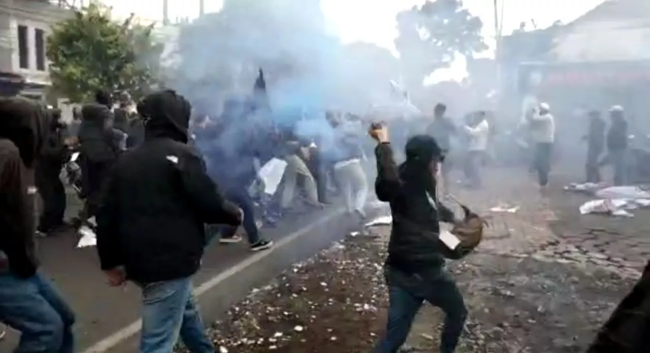 Polisi Tangkap 107 Aremania Tersangka Perusak Kantor Arema FC