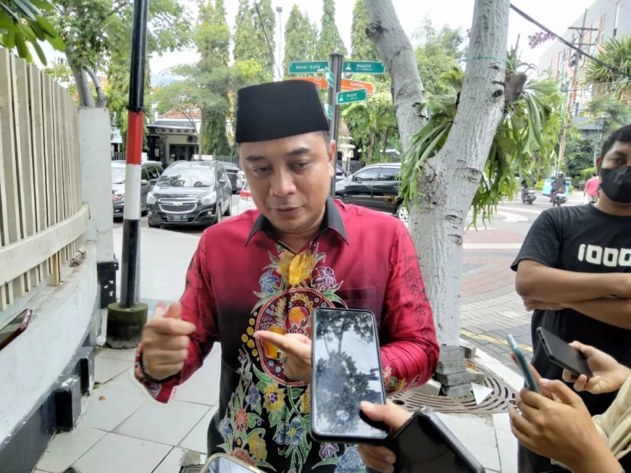 Pelajar Dilarang Rayakan Valentine, Wali Kota Eri Ajak Nonton Film Sejarah