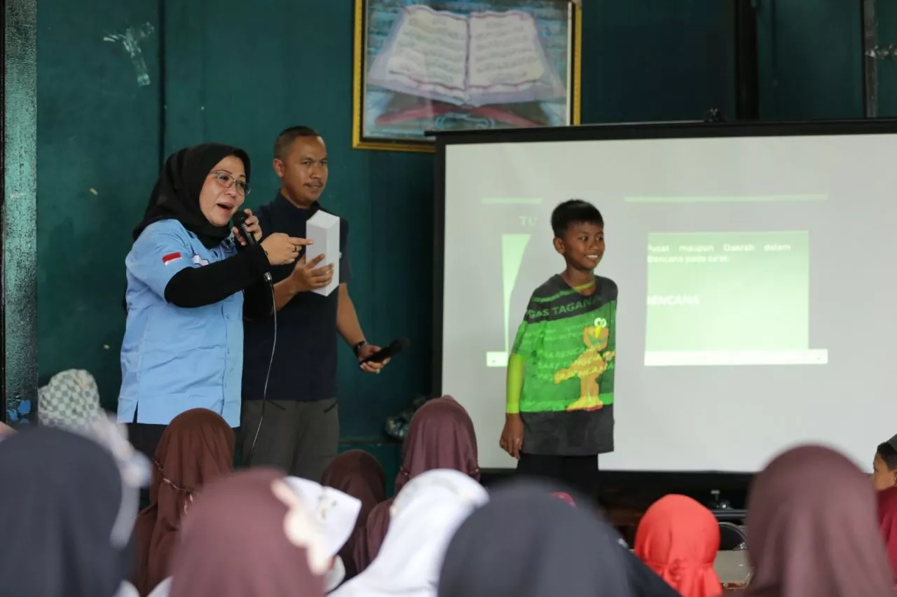 Kemensos Hadir Beri Harapan Anak-anak yang Terancam Putus Sekolah di Depok
