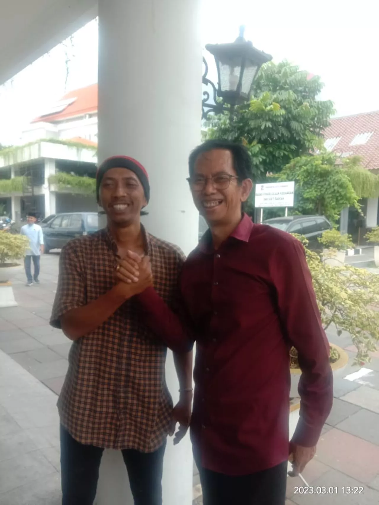 Kebetulan Bertemu, Ketua DPRD Surabaya Beri Ganti Rugi untuk Jarwo