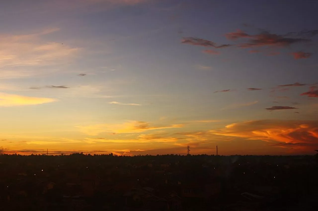 Manjakan Mata, Maxone Hotel Dhamarhusada Tawarkan Senja Cantik untuk Temani Buka Puasa