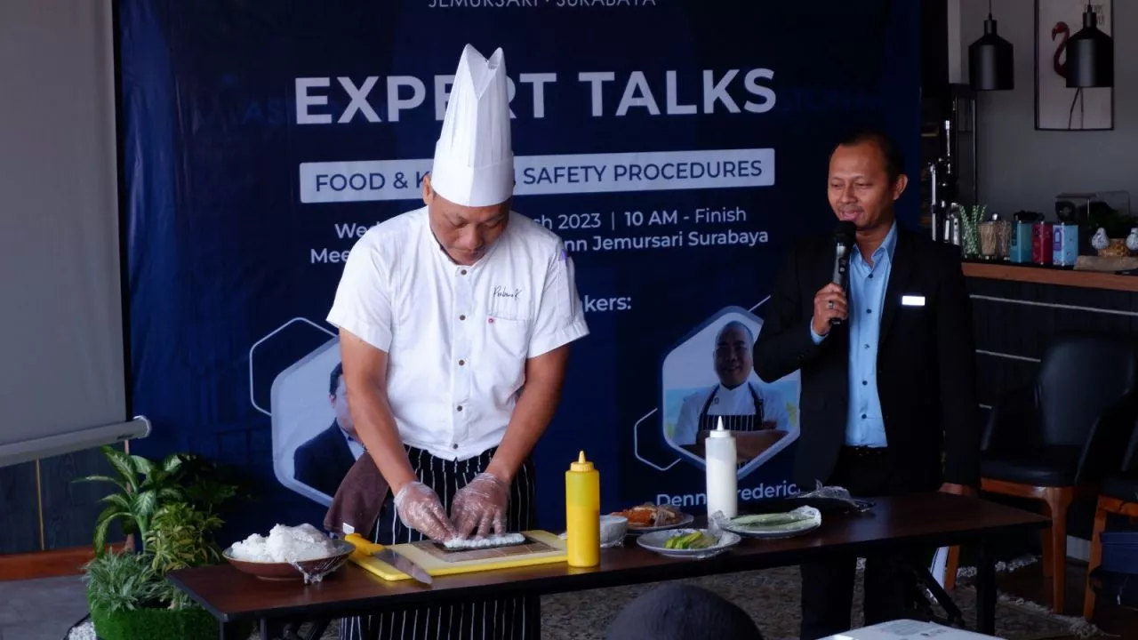 Archipelago International Berbagai Pengetahuan Food & Kitchen Safety Procedure Ke Siswa SMK