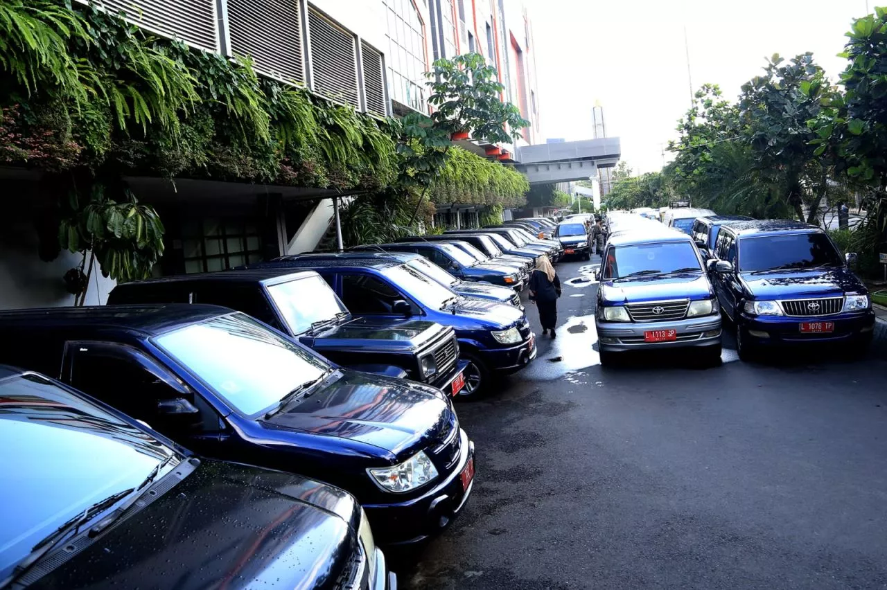 Mobil Dinas Wajib Ngandang di Pemkot, Wali Kota Eri: Berani Ganti Plat, Sanksi Tegas