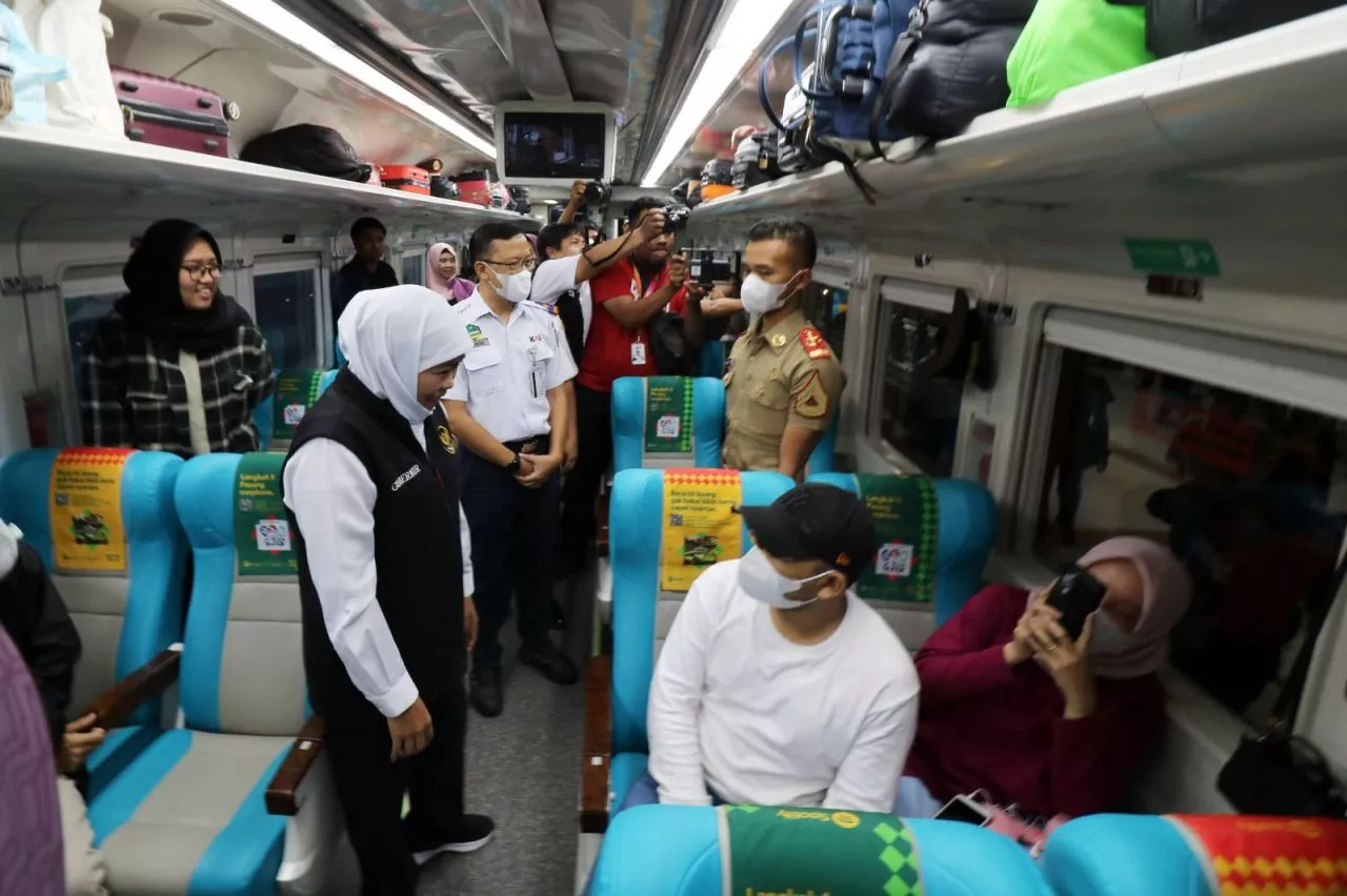 Gubernur Jatim Khofifah Tinjau Arus Balik Gelombang Dua di Surabaya, Ini Hasilnya