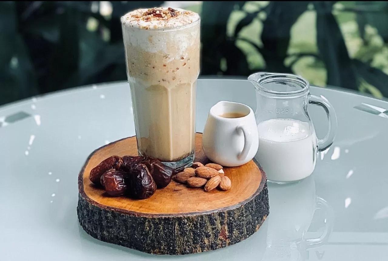 Berbuka dengan yang Manis, Swiss-Belinn Airport Sajikan Menu Minuman Arab Kurma Jallab