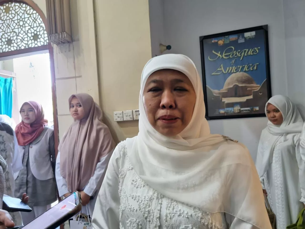 Khofifah Disebut Ideal Dampingi Ganjar Pranowo