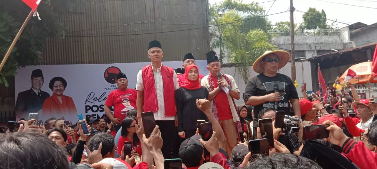Bacapres Ganjar Pranowo Resmikan Langsung Posko Kemenangan di Surabaya