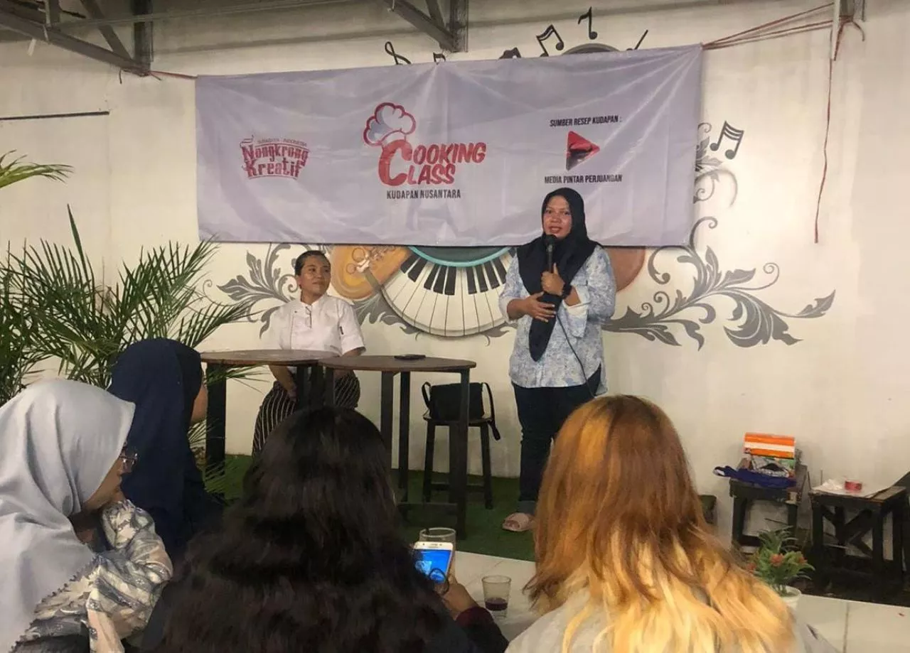 Gelar Cooking Class, Khusnul Khotimah: PDIP Hadir Kuatkan Ekonomi Masyarakat