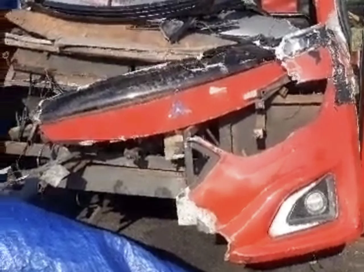 Belasan Penumpang Terluka Pada Kecelakaan Bus DPRD Surabaya, Begini Kondisinya