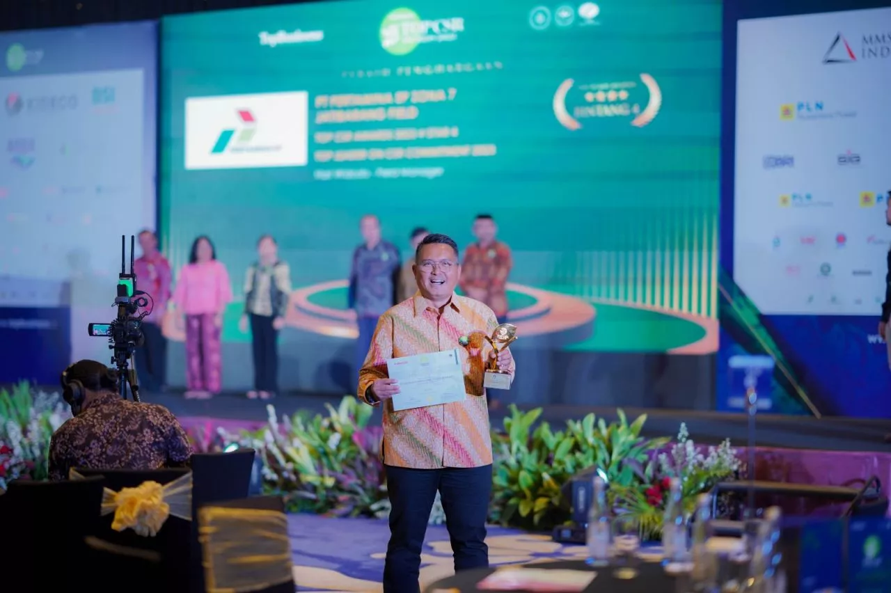 Optimal Dorong Triple Buttom Line, SIER Raih Penghargaan TOP CSR Award