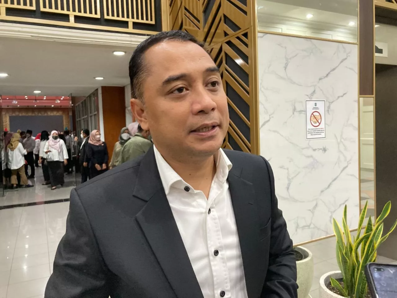 Wali Kota Eri Cahyadi Minta Warga Surabaya Bentangkan Bendera Palestina, Ini Alasannya