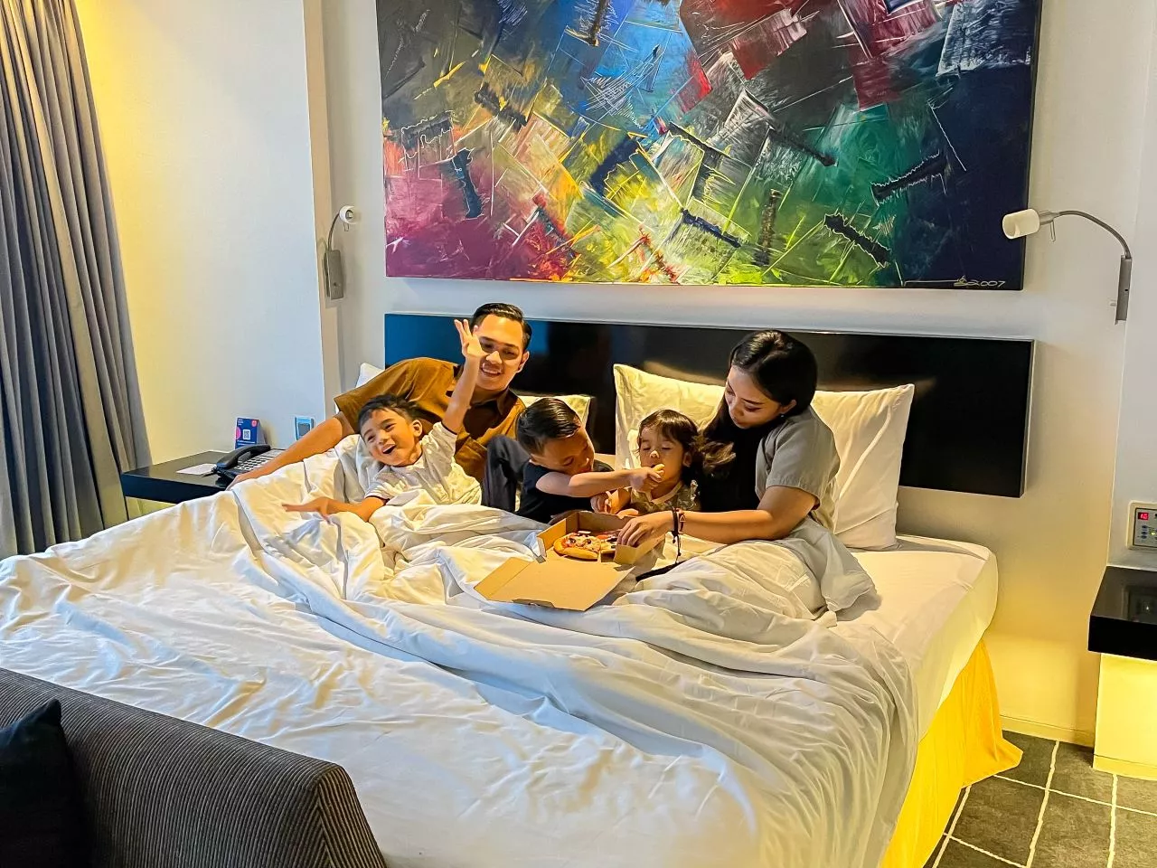 Paket Promo Menarik ARTOTEL TS Suites Surabaya Khusus Liburan