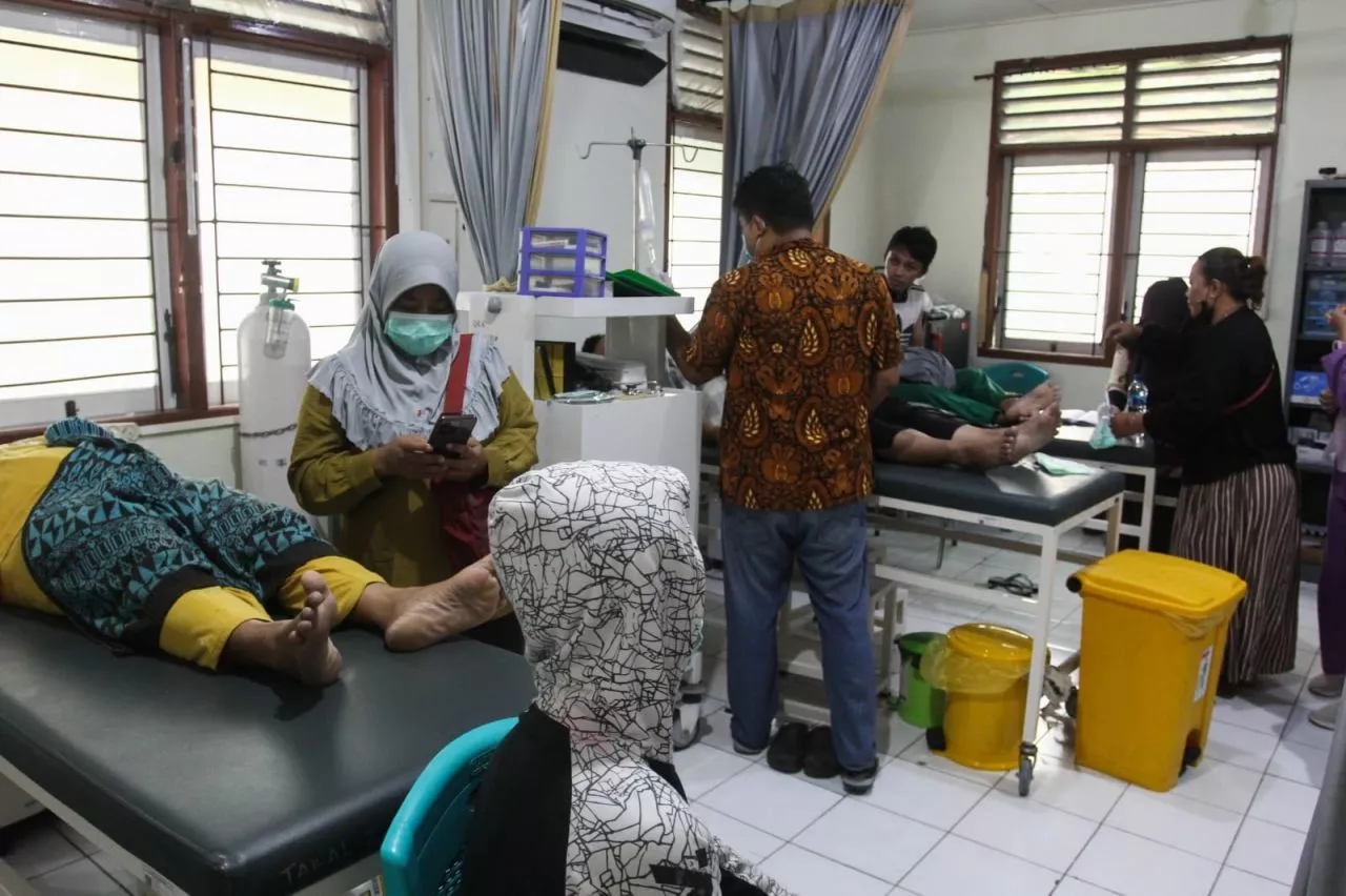 Dinkes Surabaya Uji Lab Olahan Daging Kurban yang Sebabkan Keracunan Massal