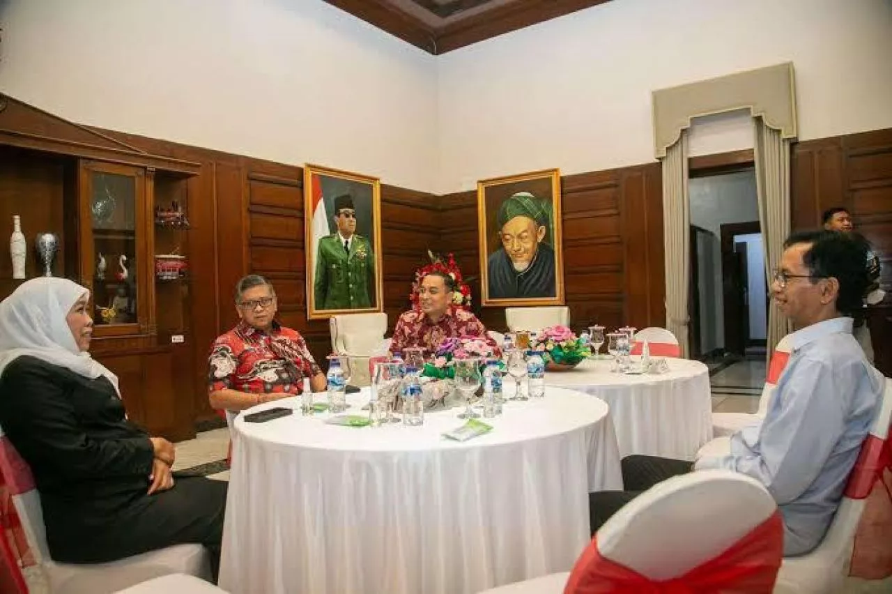 Survei Pilgub PDIP Jatim, Pengamat: Eri Cahyadi Cocok Duet Bareng Khofifah