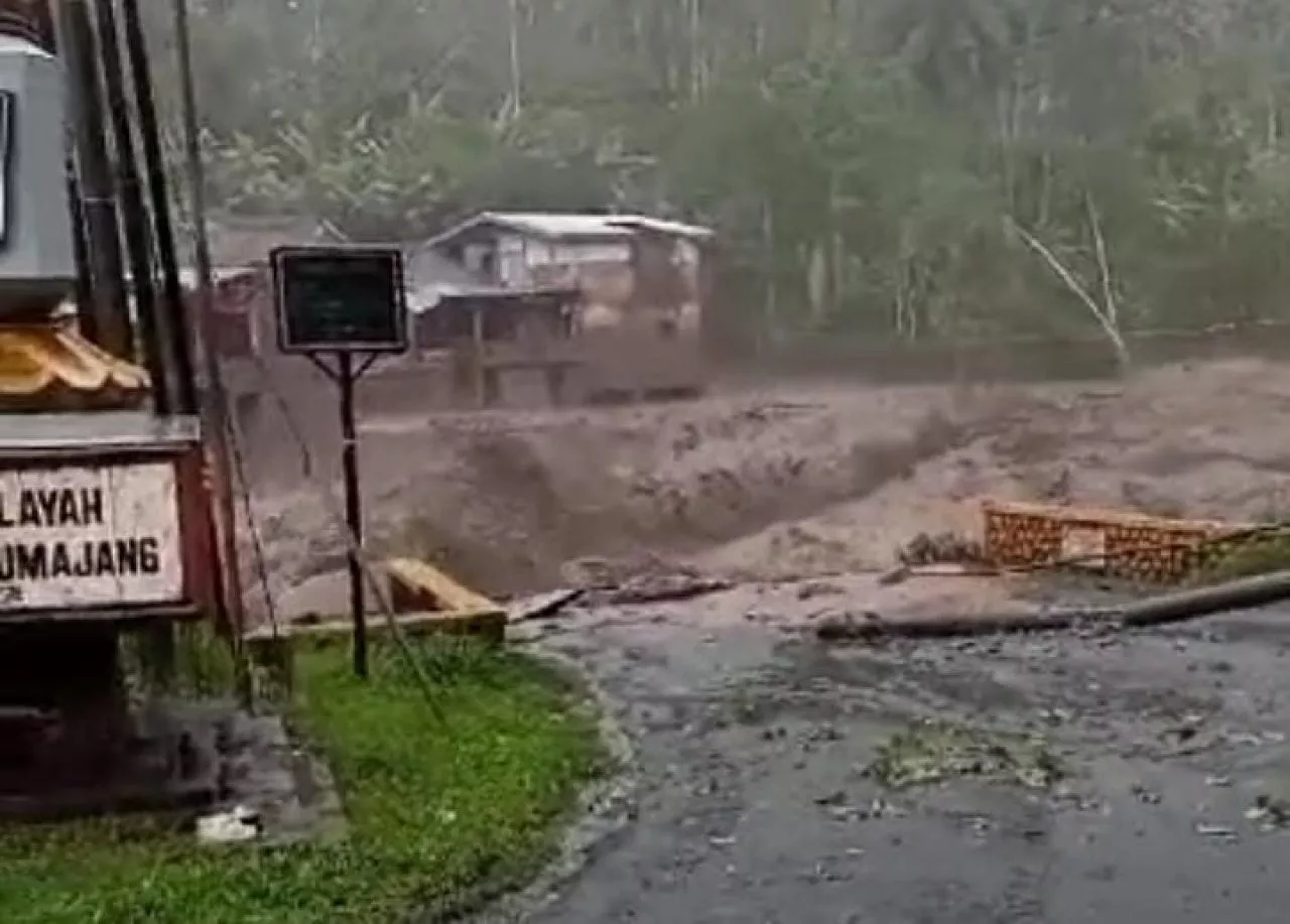5 Jembatan di Lumajang Putus Akibat Lahar Dingin Semeru