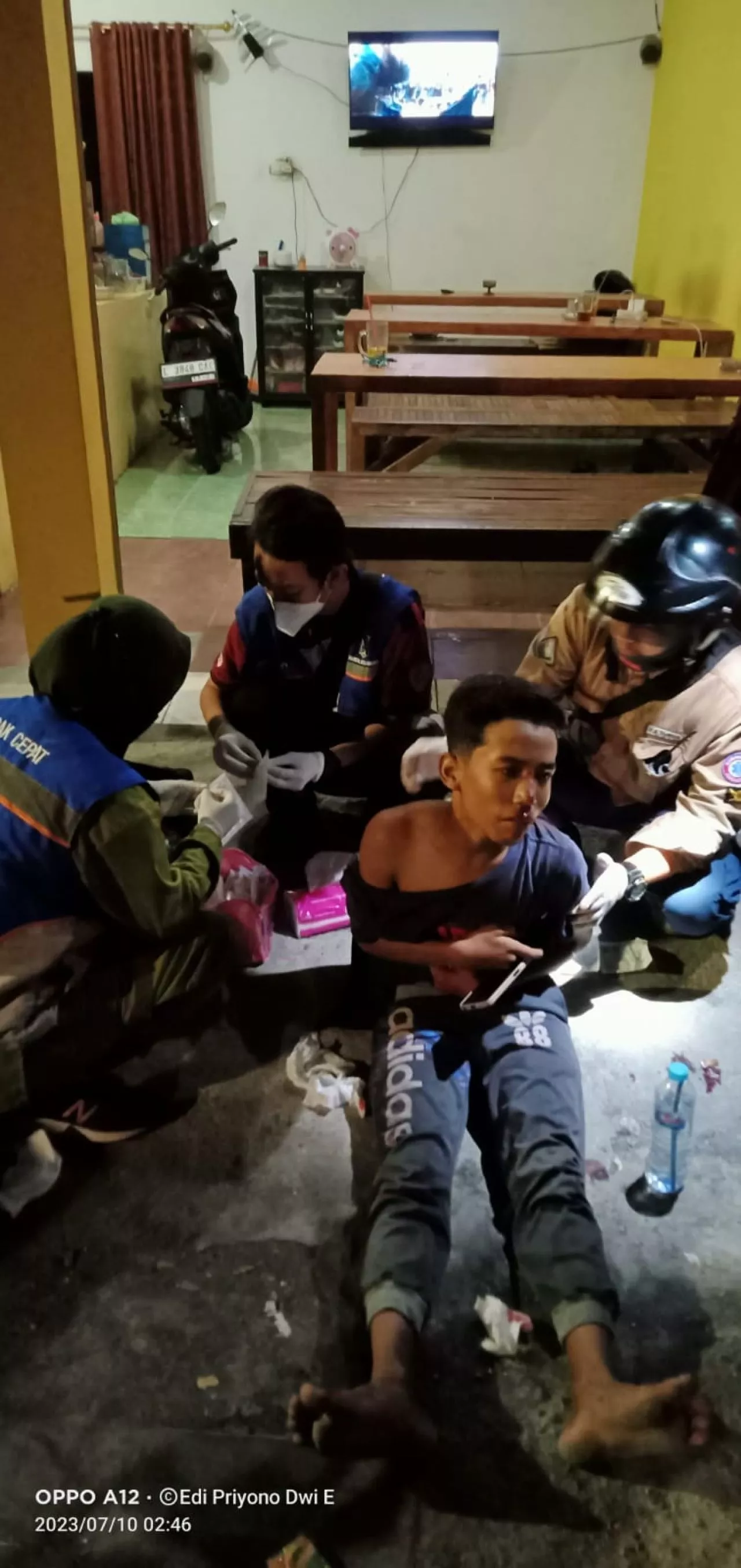 Sempat Disabet Celurit, Pemuda ini Nyaris Jadi Korban Begal di Surabaya