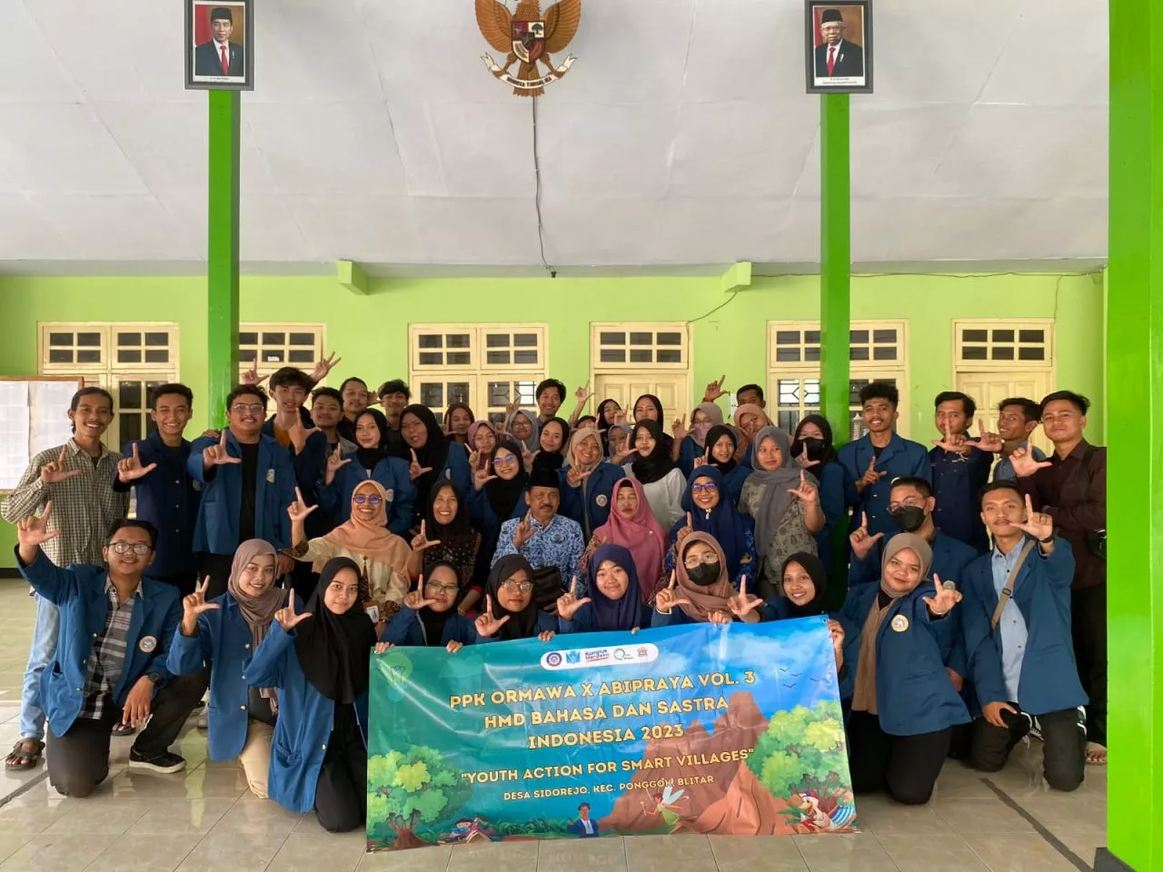 PPK UNAIR Gagas 5  Pojok Literasi di Desa Sidorejo Blitar