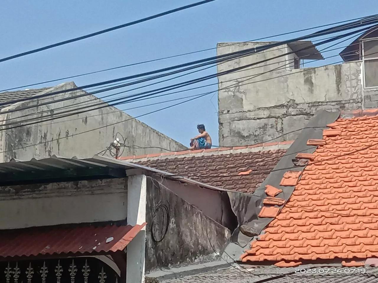 Diduga Depresi, Pria di Surabaya ini Beberapa Kali Coba Bunuh Diri