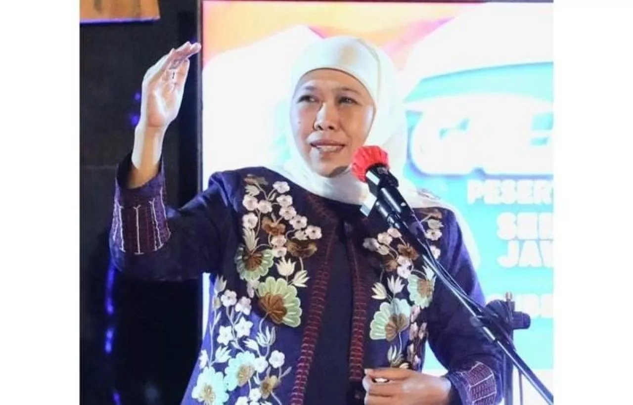 Awas! Ini Ancaman Gubernur Khofifah Jika Sekolah Masih Berani Jual Seragam