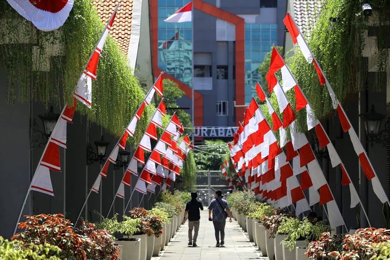 Mantap! Pemkot Surabaya Bagikan 10 Juta Bendera Semarakkan HUT RI Ke-78