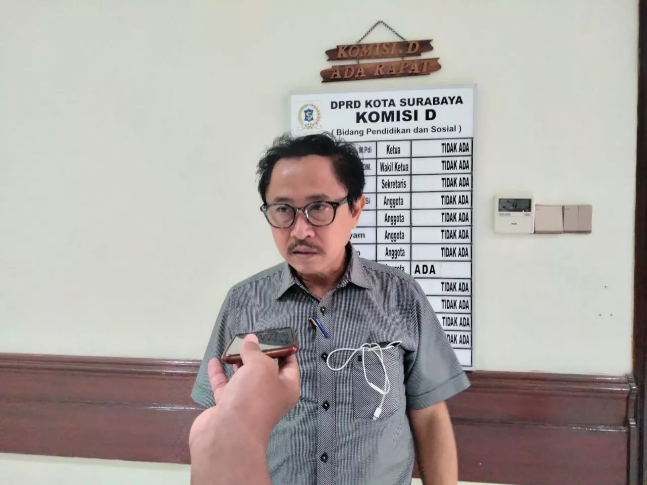 DPRD Surabaya Minta PDAM Tanggung Jawab Soal Kerusakan Jalan saat Pemasangan Pipa