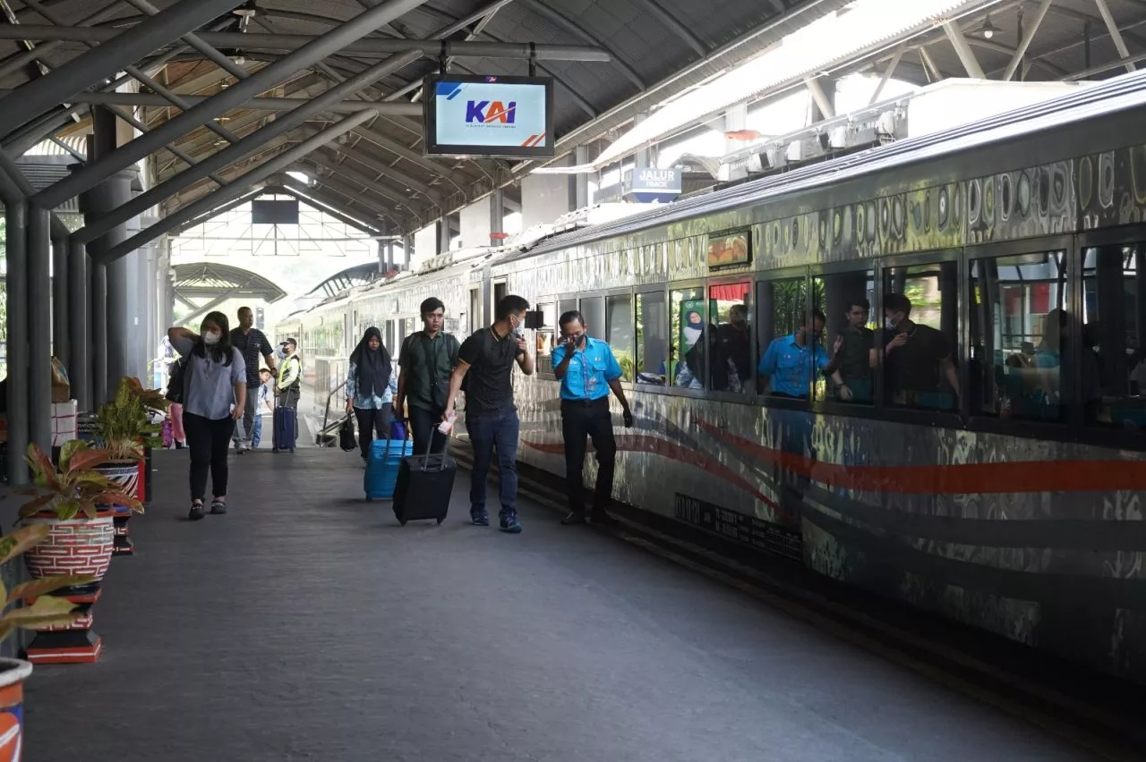 Sambut Hari Kemerdekaan, KAI Beri Diskon Tiket Kereta Api Gede-gedean, Begini Caranya