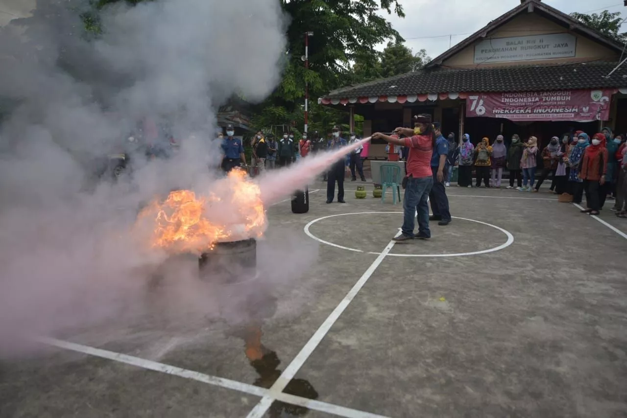 Begini Langkah Wali Kota Eri Atasi Ancaman Kebakaran Pada Musim Kemarau di Surabaya