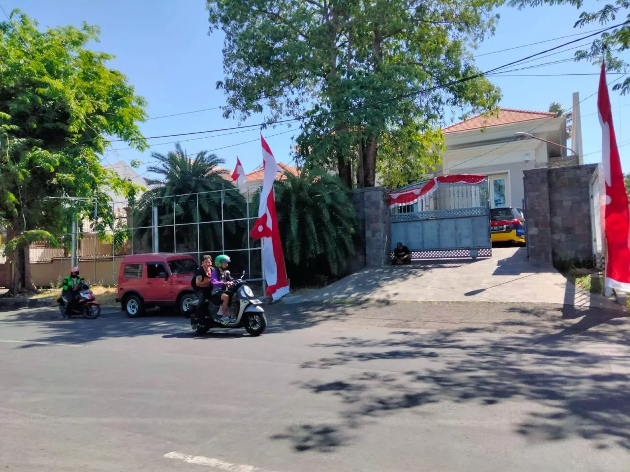 Baliho Caleg NasDem yang Diduga Melanggar Akhirnya Dicopot, Menyisakan Rangka Besi
