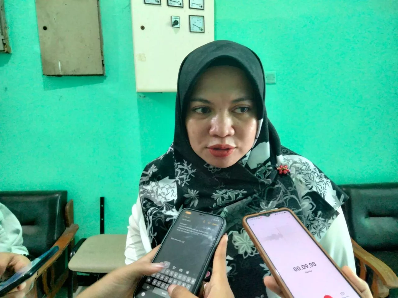 Ketua Komisi D Surabaya Desak Dispendik Segera Bagikan Seragam Gratis Siswa Miskin