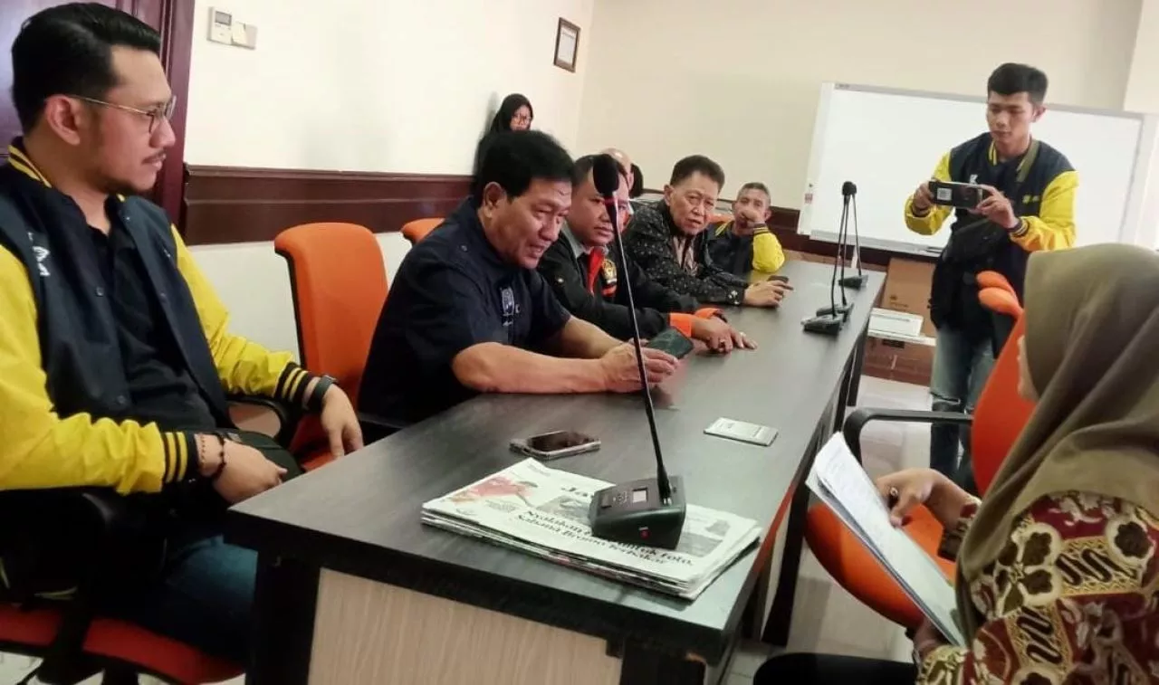 Buntut Dugaan Kecurangan Tender RS Surabaya Timur, Kosgoro Jatim Datangi kantor DPRD