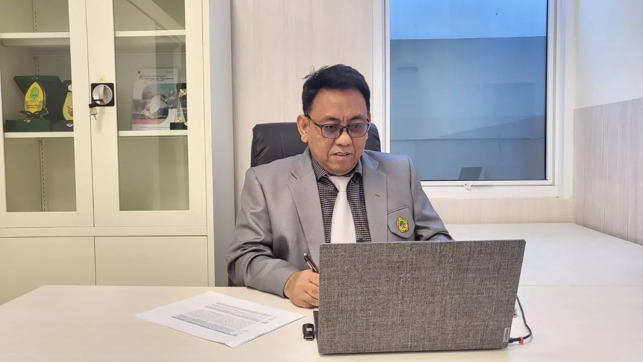 Pakar Sistem Informasi Untag Surabaya Dorong Kesadaran Etika Siber