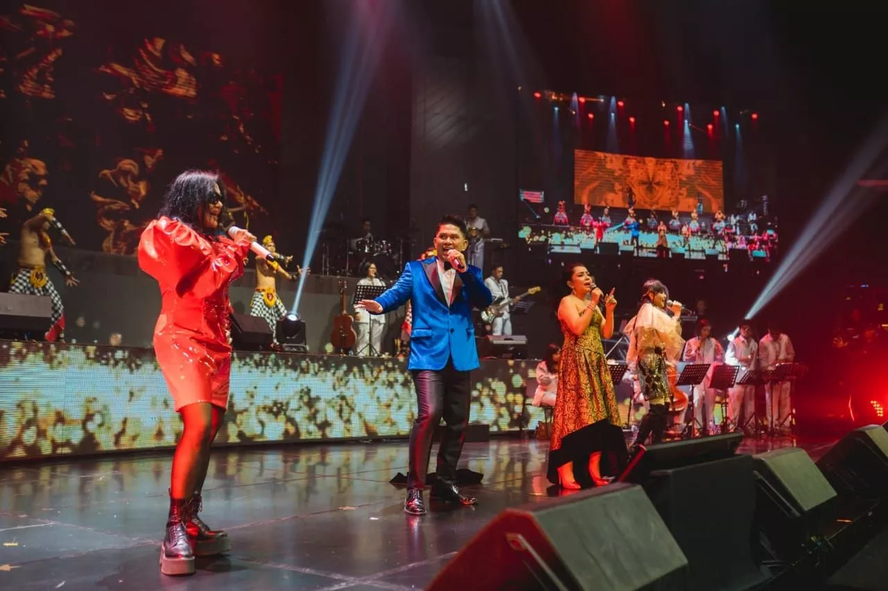 Empat Penyanyi Senior Meriahkan Konser Legend Musik Era’ku 2.0 yang Digelar di Surabaya