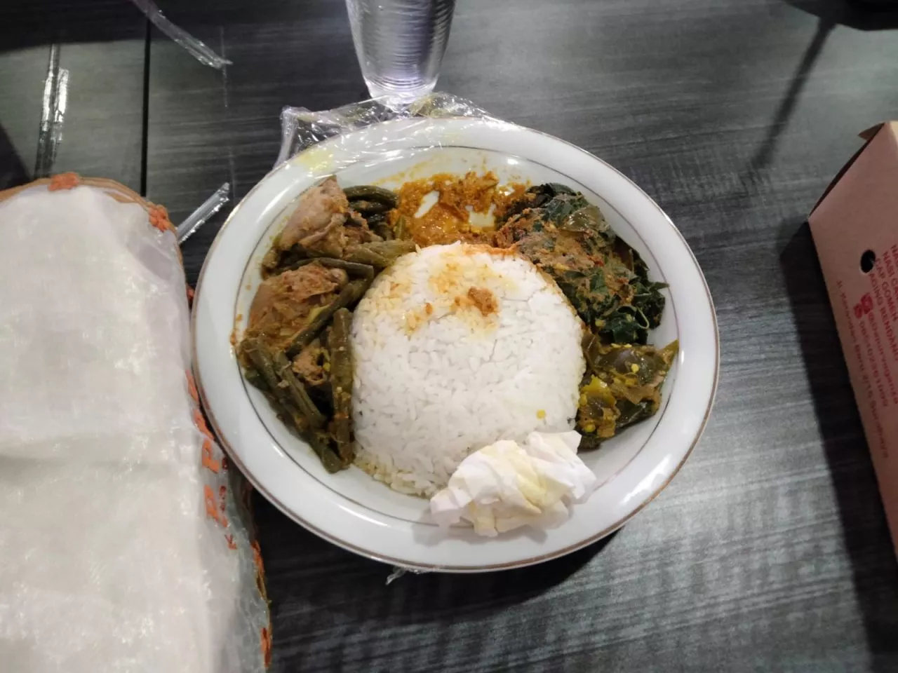 Anggota Komis D DPRD Surabaya Balas Kado Celana Dalam dan Bra dengan Nasi Lauk Otak, Ini Filosofinya