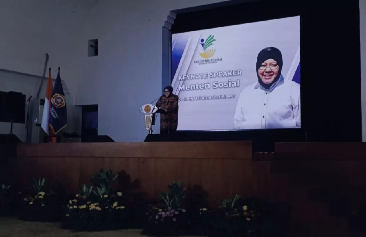 Hadiri Konsolidasi Akbar, Mensos Risma Puji Program Sosial Kartar Surabaya