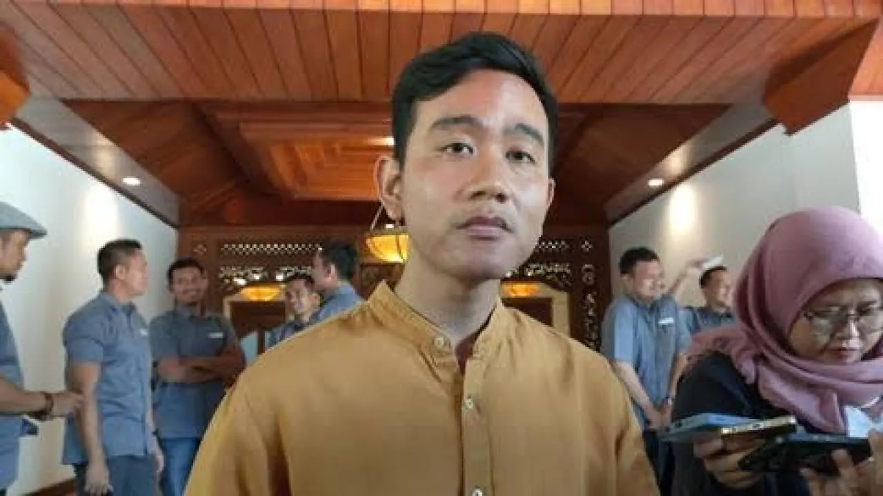 Gibran Jadi Cawapres Prabowo, Siapa Diuntungkan?