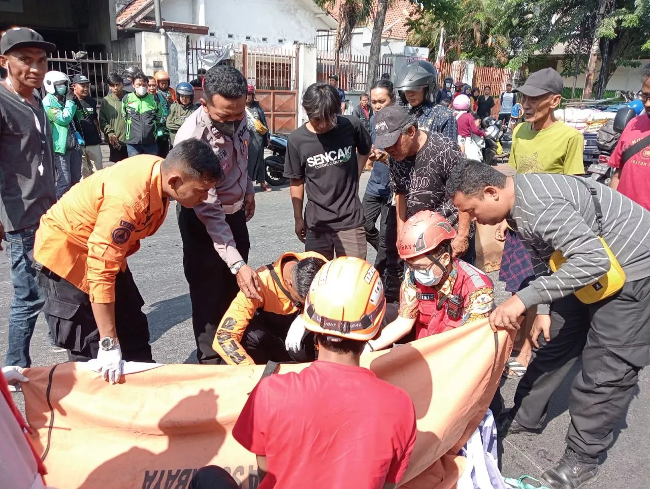 Bocah 13 Tahun Tewas Usai Kecelakaan di Jalan Kapas Krampung Surabaya