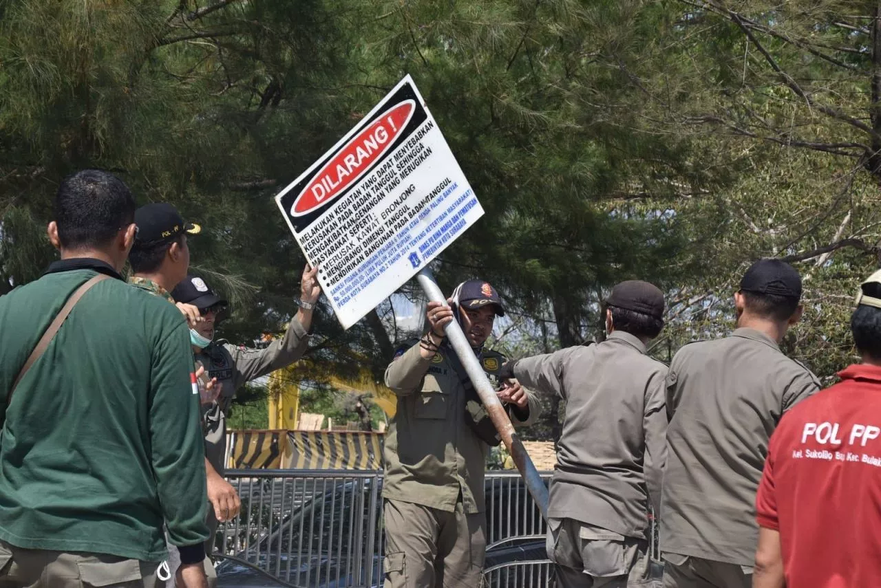 PKL Pantai Kenjeran Direlokasi ke Sentra Ikan Bulak